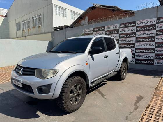 MITSUBISHI L200 TRITON 2.4 HLS 4X2 CD 16V FLEX 4P MANUAL